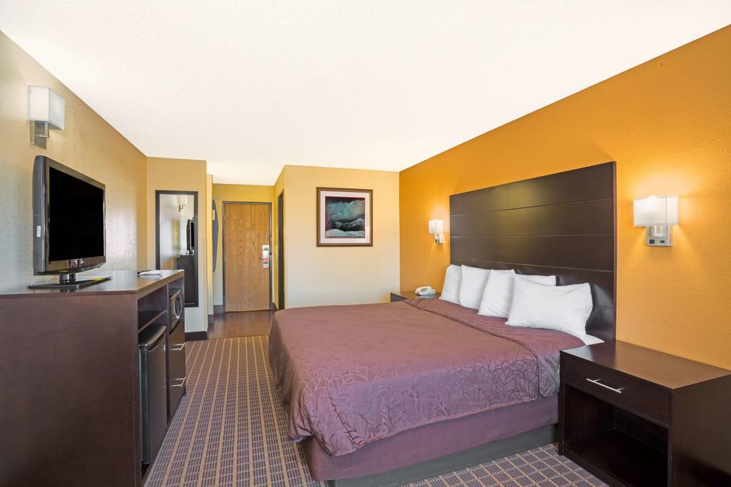 Hotel Howard Johnson By Wyndham Williams